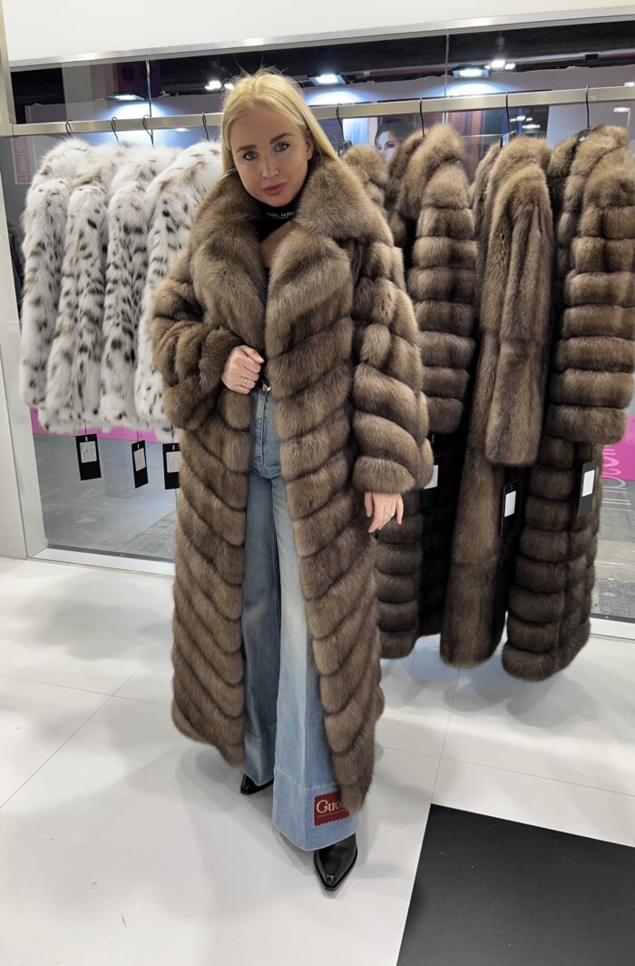 Диагональная шуба из соболя